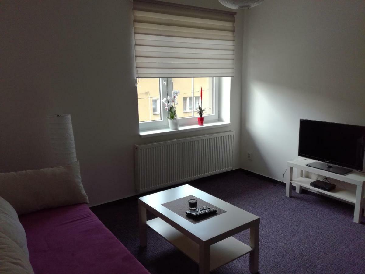 Apartman Prefa Benesov nad Ploucnici Екстериор снимка